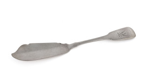 An Irish silver butter knife by Laurence Nowlan, of Dublin, circa 1816 18.5cm long, 37 grams