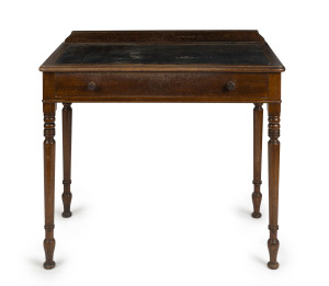 An English hall table with single drawer, mahogany, early 19th century, 76cm high, 91cm wide, 53cm deep