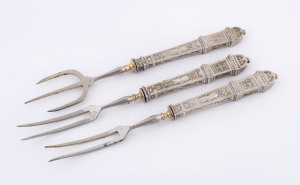 Set of three silver serving forks, possibly Russian with Italian "900" over stamps, 19th century, ​21.5cm long