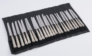 A antique set of 12 sterling silver handled King's pattern entree knives and 12 dinner knives with Sheffield steel blades, 19th/20th century, (24 items), 21.5cm and 24cm long
