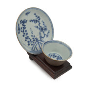 Chinese shipwreck porcelain teacup and saucer, 18th century, (2 items), the saucer 11cm diameter