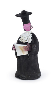 CENEDESE Scarvo Murano glass statue of a judge or scholar, circa 1960, oval paper label "Murano Glass Made In Italy", 30cm high