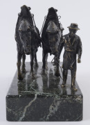 ARTIST UNKNOWN leading the work horses, cast bronze and vert marble plinth, early 20th century, ​18cm high, 24cm wide, 12cm deep - 2