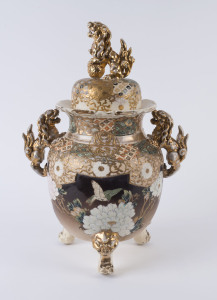 A Japanese export ware ceramic lidded mantel vase, early 20th century, damaged and restored, 45cm high