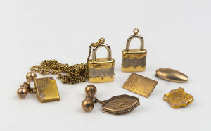 Antique cufflinks and a padlock chain, (5 items)