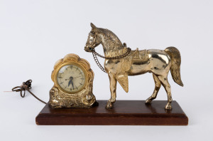 "United Self Starting" vintage electric mantel clock with horse statue, mid 20th century, wired for American standards, 29cm high, 43cm wide