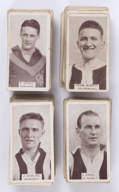 1933 Wills "Footballers 1933" complete set, [200/200], most with light staining on backs, mostly G/VG.