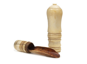 A Georgian pocket apple corer, turned whalebone, 18th century, 12.5cm high