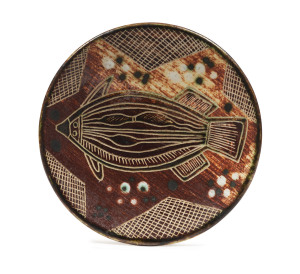 CARL COOPER pottery dish with Aboriginal fish motif, incised "Carl Cooper, Australia, 1953", 11.5cm diameter