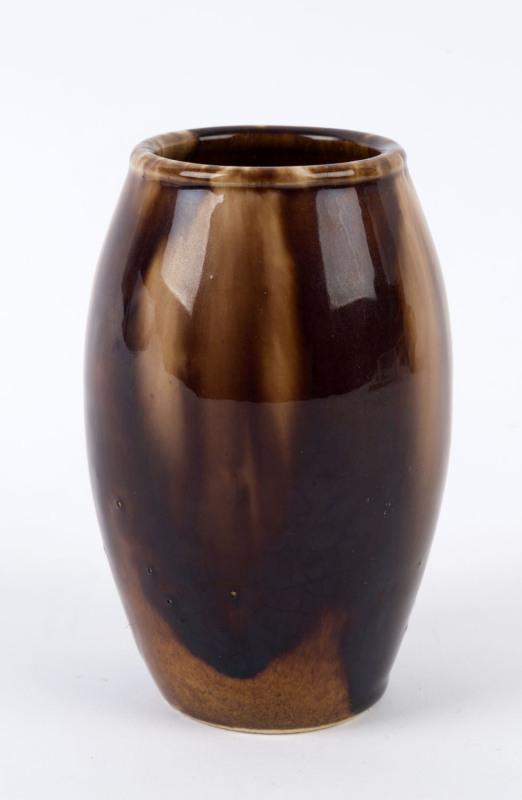 BENDIGO POTTERY vase with brown glaze, ​12.5cm high