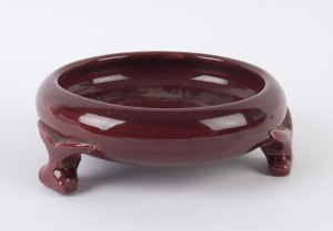 HARVEY SCHOOL burgundy glazed pottery bowl, no visible signature, ​6cm high, 18cm wide