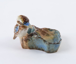 NEWTONE POTTERY kookaburra dish, stamped "Newtone Pottery, Sydney, Hand Painted", 9cm high, 12cm wide