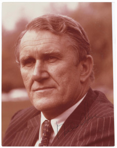 PRIME MINISTERS - MALCOLM FRASER: autographed monochrome photograph (24 x 18cm), plus signatures on 19 decimal era first day covers; all neatly presented within 6 display folders.
