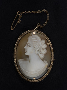 An antique cameo brooch in gold mount, 19th century, ​4.5cm high