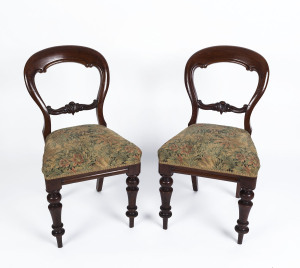 A pair of Colonial cedar dining chairs, 19th century