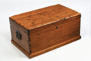 A Colonial Australian blanket box, kauri pine, 19th century, 40cm high, 88cm wide, 53cm deep