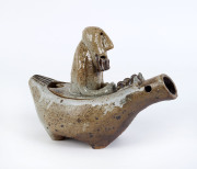 GUS McLAREN pottery teapot in the form of a horse and rider, incised "Gus McLaren", ​19cm high, 25cm long - 2