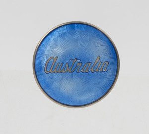 An English sterling silver and enamel "AUSTRALIA" brooch, circa 1900, 3cm diameter