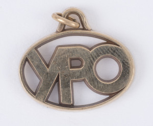 General & Miscellaneous Lots: GOLD: "YPO" fob in 10 carat gold for the International Young President's Organization, dated/numbered '1980'. Weighs 5.19gms.