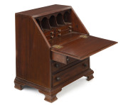 An apprentice bureau, mahogany, cedar, oak and pine, 20th century, ​31cm high, 28cm wide, 20cm deep - 3