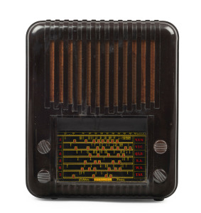 HEALING tombstone brown bakelite radio, model 501E, 38cm high, 32cm wide