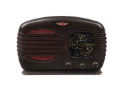 TASMA brown bakelite mantel radio, ​21cm high, 32cm wide, 16cm deep