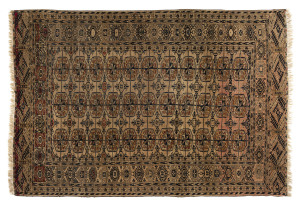 A vintage Turkoman hand-woven rug, mid to late 20th century, 185 x 123cm