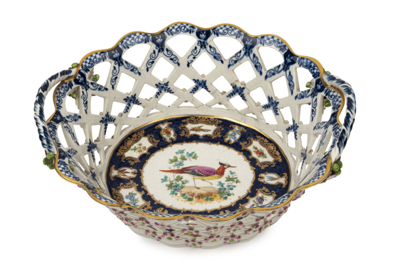 DERBY rare and early English blue and white porcelain basket with gilded highlights, applied floral decoration and bird painted interior, circa 1760s, 9.5cm high, 23cm wide