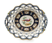 DERBY rare and early English blue and white porcelain basket with gilded highlights, applied floral decoration and bird painted interior, circa 1760s, 9.5cm high, 23cm wide - 2