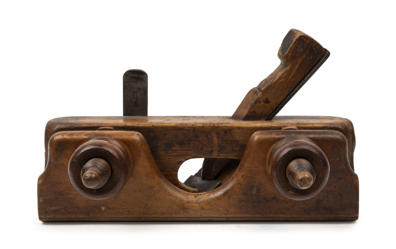 An antique skew rebate plane with adjustable fence and additional side cutting blade, 19th century, ​26cm fence length