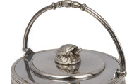 An English sweet meat box, silver plate and tortoiseshell with tortoise finial, 19th century, ​14cm high, 14.5cm diameter - 2