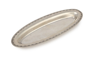 TIFFANY American silver oval jewellery tray, circa 1911, marked "Tiffany & Co. Makers, Sterling Silver 925-1000, M", 17cm wide, 69 grams