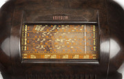 KRIESLER "TOASTER" brown bakelite mantel radio, ​23cm high, 29cm wide - 2
