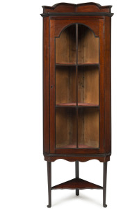 A Georgian style mahogany corner display cabinet, late 19th century, 158cm high, 56cm wide, 35cm deep