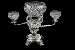 An antique English silver plated epergne centrepiece with five crystal bowls, 19th century, ​ 43cm high, 54cm wide