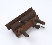 Antique wooden moulding plane with two arm adjustable fence, 19th century, 22cm ​fence length