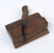 Unusual antique moulding plane with curved sole, 19th century, ​11cm sole