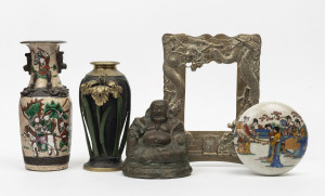 Japanese bronze vase, Chinese porcelain vase, circular box, bronze Buddha statue and dragon picture frame (5 items), 20th century, the largest 24cm high