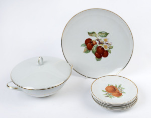 LIMOGES French porcelain tureen, together with a 7 piece HUTSCHENREUTHER German porcelain fruit set, 20th century, (8 items), ​the tureen 30cm across the handles