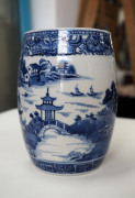 A Chinese export ware barrel shaped cider mug, circa 1760, 13cm high, 14cm wide - 4