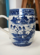 A Chinese export ware barrel shaped cider mug, circa 1760, 13cm high, 14cm wide - 5