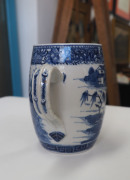 A Chinese export ware barrel shaped cider mug, circa 1760, 13cm high, 14cm wide - 8