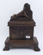 An English oak carving of a lion mounted on a sarcophagus with claw feet, 16th/17th century, ​45cm high - 2