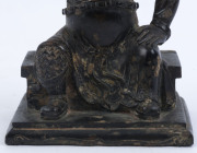 A Chinese cast bronze statue of a seated warrior, Qing Dynasty, 19th century, ​12cm high - 7