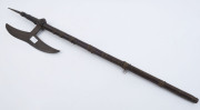 Two Indian Bullova axes from Chota Nagpur, 19th century, ​96cm and 98cm long - 7