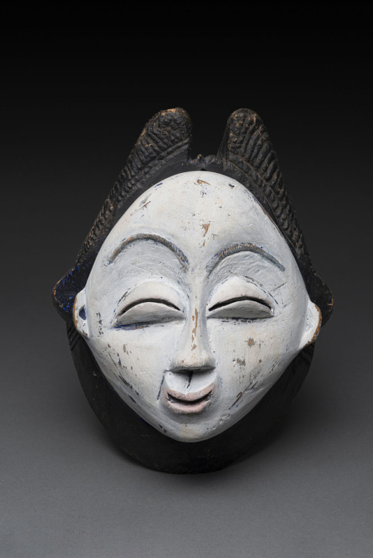 A rare tribal mask, carved wood with painted finish Punu tribe, Gabon, ​29cm high