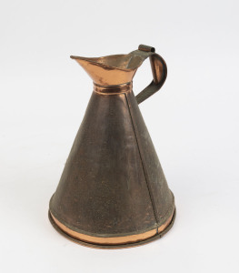 An antique one gallon copper measure with crown and "VIC" stamp, 19th century, 34cm high