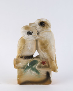 A kookaburra statue, painted chalk ware, early to mid 20th century, ​26cm high