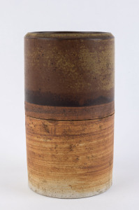 DEREK SMITH cylindrical studio pottery vase, stamped "Derek Smith, Blackfriars Pottery", 19cm high