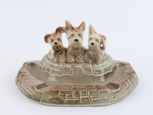 WEMBLEY WARE dog ashtray, impressed circular stamp "Wembley Ware", ​9cm high, 16cm wide